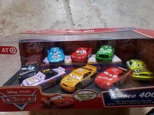 Disney pixar car dinoco - pixar,