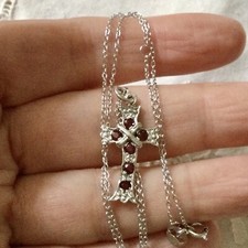 CROIX SERTIE DE GRENAT ,ARGENT MASSIF, CHAINE, BEAU COLLIER ANCIEN, PENDENTIF