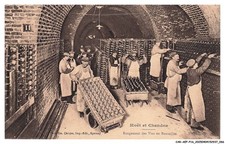 CAR-AEPP16-0888-51 - MOET ET CHANDON - Rangement des vins en Bouteilles