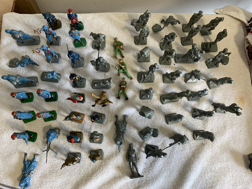 61figurines historiques