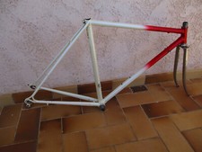 VELO VINTAGE PETIT CADRE COLNAGO taille 51  + BOITIER  DE PEDALIER CAMPAGNOLO