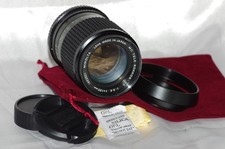 Tele Objectif 135mm f3,5 MINOLTA MC ROKKOR, bouchons, pare-soleil et housse TBE