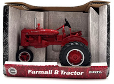 ERTL 14113 FARMALL B Tracteur