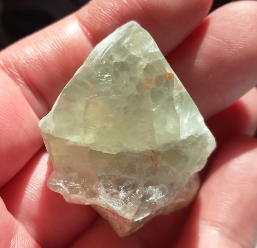 35.7gr 35x26x21mm fluorite