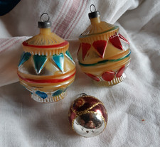 TROIS BOULE DE NOEL ANCIENNE MULTICOLORES