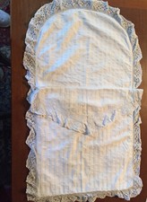 Ancienne parure housse de matelas, couchage ourelé de dentèle pour berceau