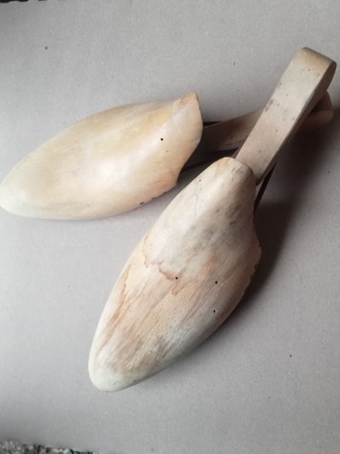 Anciens embauchoirs en bois - embauchoirs,
