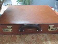 Lancel attaché case en cuir 