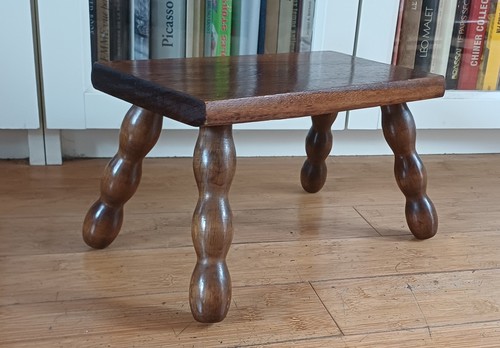 Petit tabouret repose pieds - ,