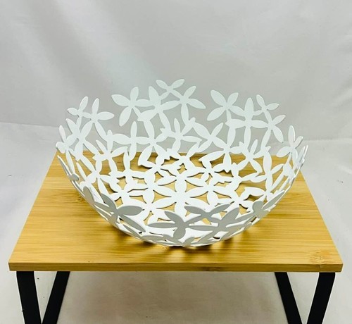 Corbeille fleurs métal blanc