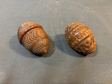 Lot de 2 anciens oeufs en bois de couture déco mercerie vintage oeuf à repriser