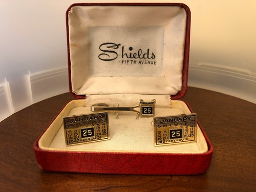 Vintage goldtone january - goldtone,