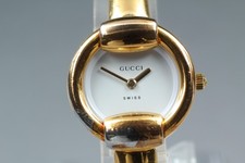 Montre pour femme Gucci 1400 L