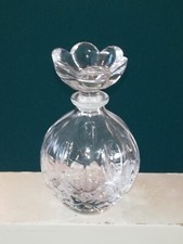Flacon de parfum ancien en cristal 