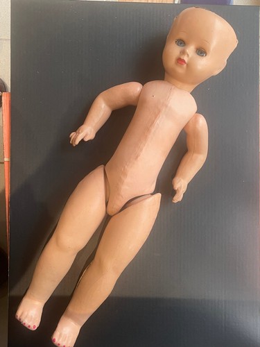 Poupee ancienne carton bouilli