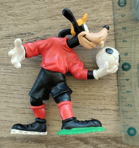 Figurine dingo football - dingo,