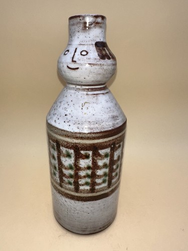 Pichet vase anthropomorphe - , de
