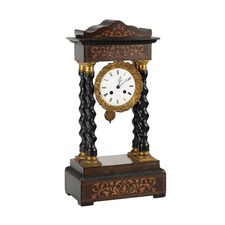 Horloge Ancienne en Forme de