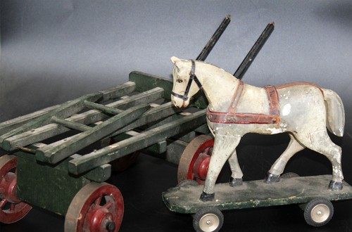 Cheval bois ancien avec - ancien,