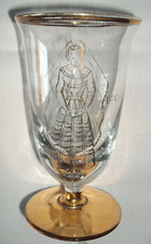 Ancien verre de communion sur