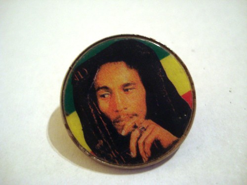 Pins rare bob marley drapeau - pins,