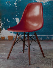 Chaise en fibre de verre EAMES DSW originale HERMAN MILLER