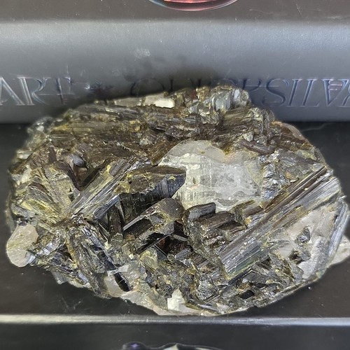Tourmaline verte brute - verte,