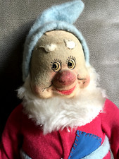 ANCIENNE POUPÉE FEUTRE