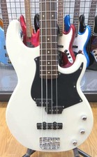 Guitare basse électrique