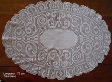 Ancien très grand napperon crochet blanc  Longueur 72 cm
