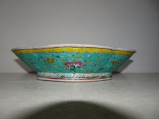 Coupe ancienne en porcelaine