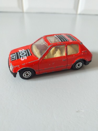 Voiture miniature peugeot 205 - voiture,