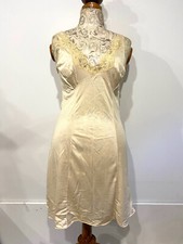 Ancienne Véritable Nuisette d'époque en Dentelle Miss Helen Paris