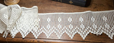 DENTELLE ANCIENNE - Large volant de fine dentelle au crochet vers 1900 - 1.75 m
