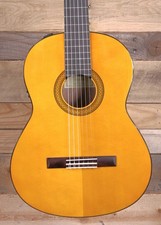 Yamaha CGX102 Classical