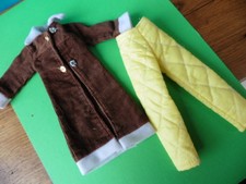 vêtements de poupée