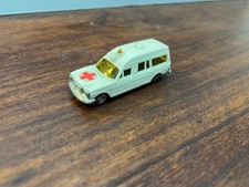 Voiture Mercedes Ambulance