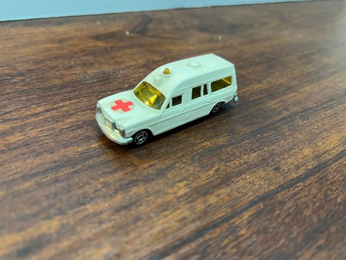 Voiture mercedes ambulance - mercedes,