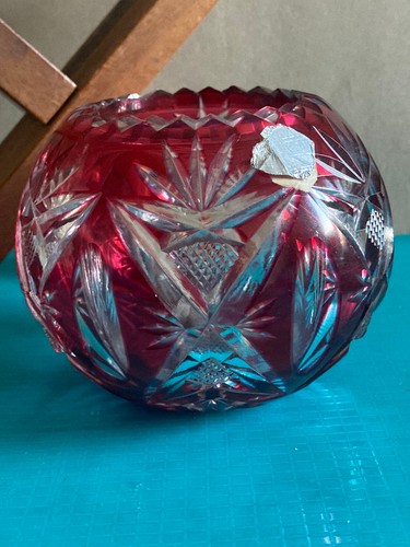 Vase boule rouge cristal - en,