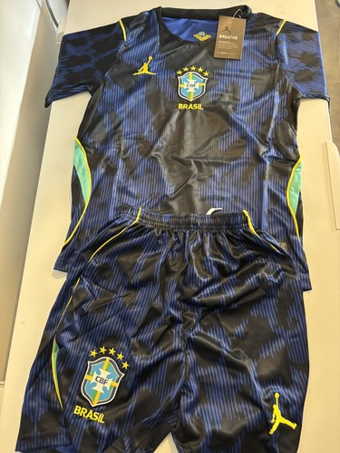 Ensemble foot brésil neuf - ensemble, brésil,neuf