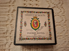 Ancienne boite à poudre