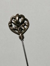 BELLE AIGUILLE A CHAPEAU