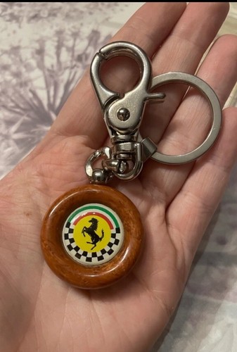 Porte clé ferrari - porte,