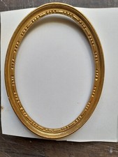 cadre ovale en bois doré