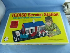 WOLVERINE TOY TEXACO SERVICE STATION TIN garage tôle litho + véhicules N° 856