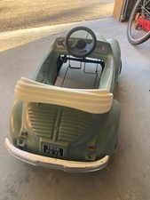 voiture à pédales ancienne