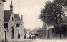 44 GUERANDE  carte postale ancienne la rue du Croisic cpa animée