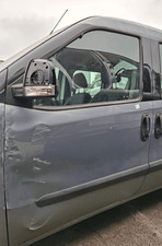 52155068 Vieille porte. Gauche