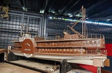 rare Maquette Bateau à roue