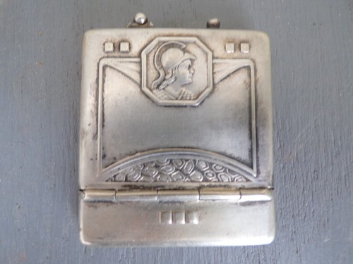 Boîte timbres ancienne en - timbres,